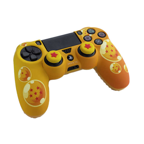 FR-TEC Combo Pack Dragon Ball Z PS4 Carcasa Rigida Protectora + Grips para Agarre de Dedos - Diseño Oficial Dragon Ball - Pegatina para LED - Color Amarillo