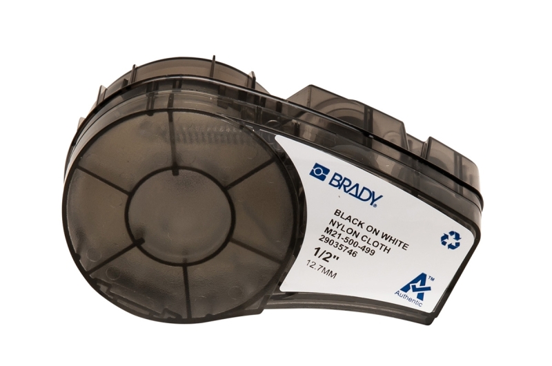 Brady M21-500-499 Cinta de Etiquetas Original Tela de Nylon - Texto Negro sobre Fondo Blanco - Ancho 12,70mm x 4,88m