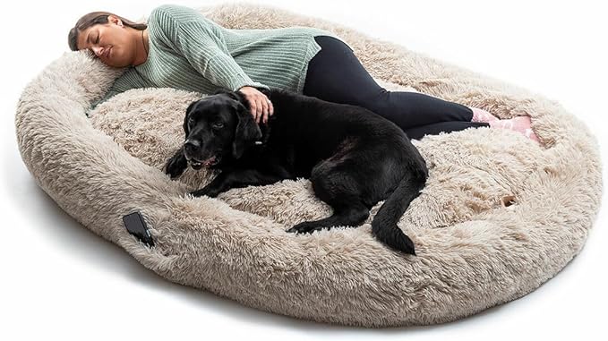Innovagoods Cama Extragrande para Mascotas y Humanos - Bolsillo Lateral - Antideslizante - Facil Limpieza - Poliester - Ergonomico - Funda Extraible - 190x140x25cm - Color Beige