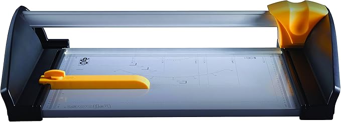 Fellowes Atom Cizalla de Papel - Formato A3 - Pinza - Antideslizante - Guias de Corte - Cuchilla Autoafilable - Capacidad de Corte hasta 30 Hojas - 15x41.5x79cm - Color Plateado y Negro