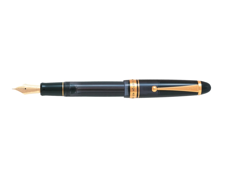 Pilot Custom 823 M Pluma Estilografica - Plumin de Oro de 14K - Cuerpo Negro Transparente - En Estuche de Regalo Individual con un Tintero Pilot