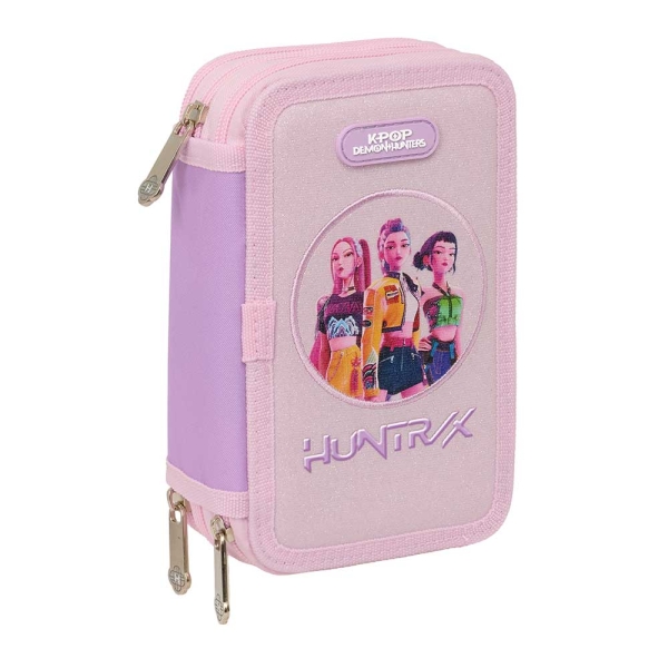 Safta K-Pop Demon Hunters Iconic Plumier de 3 Pisos - 37 Piezas - Goma - Lapiz - 2 Boligrafos - Sacapuntas - 2 Reglas - 16 Colores - 14 Rotuladores - 12.5x19.5x5.5cm - Color Lavanda